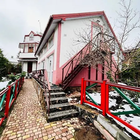 Relax House Апартаменти *