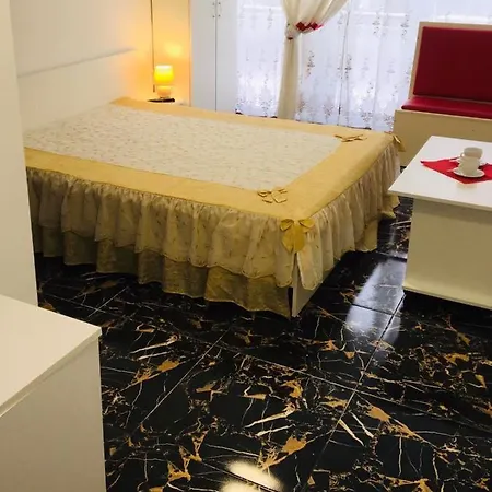 Relax House Lägenhet Lviv