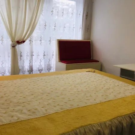 Lägenhet Relax House Lviv