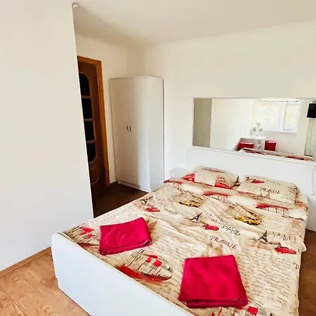 Relax House Lägenhet Lviv